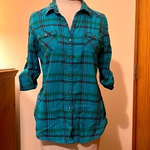 Mossimo snap front top